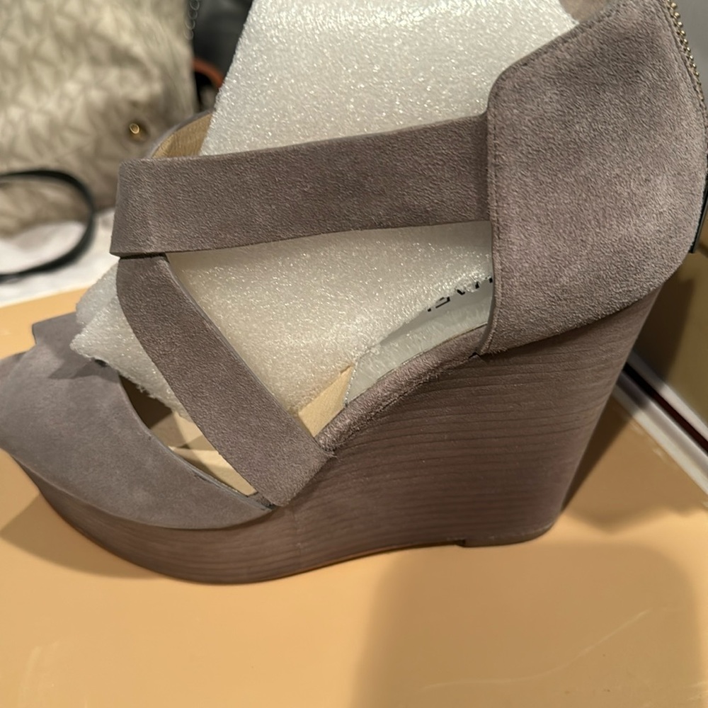 MICHAEL KORS WEDGES